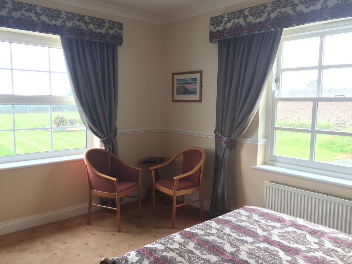 Beggars Reach Hotel Pembroke Dock Eksteriør bilde