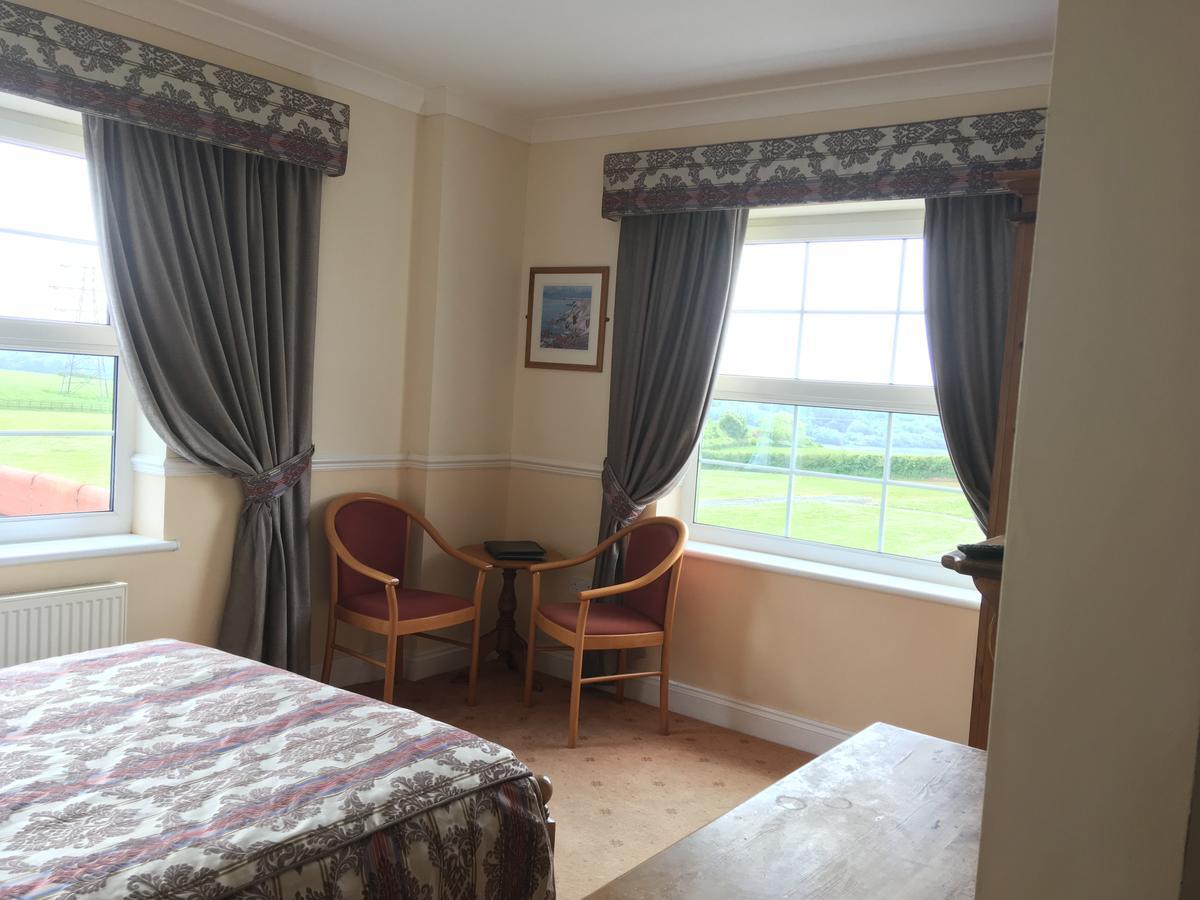 Beggars Reach Hotel Pembroke Dock Eksteriør bilde