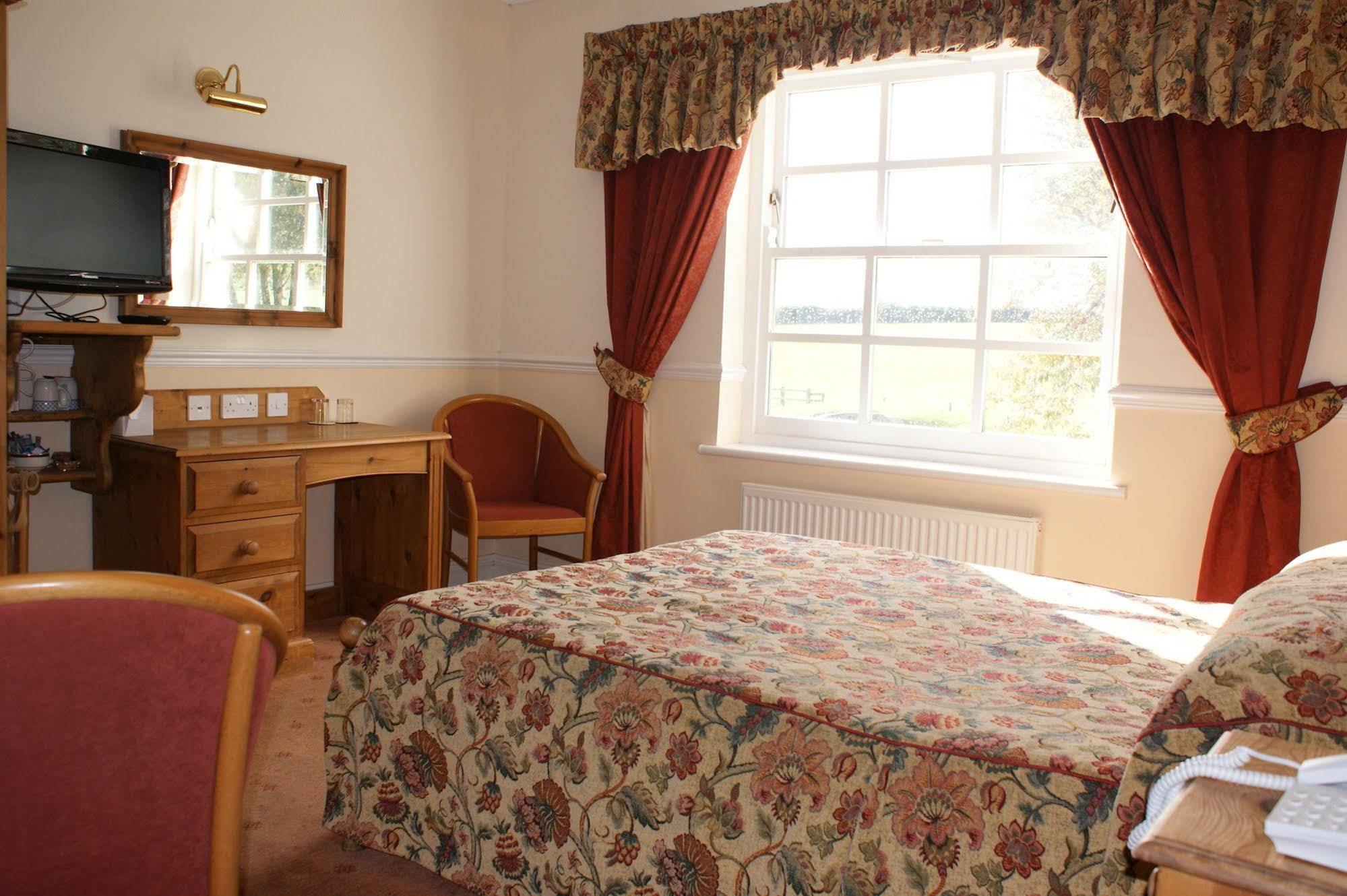 Beggars Reach Hotel Pembroke Dock Eksteriør bilde
